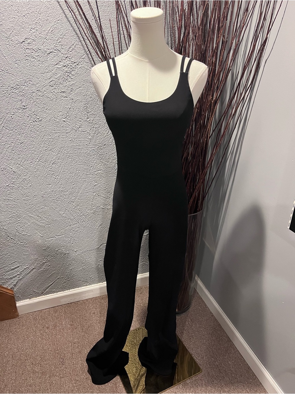 🌺WILO BLACK RIBBED FLARE ATHLETIC JUMPSUIT SIZE SMALL🌺